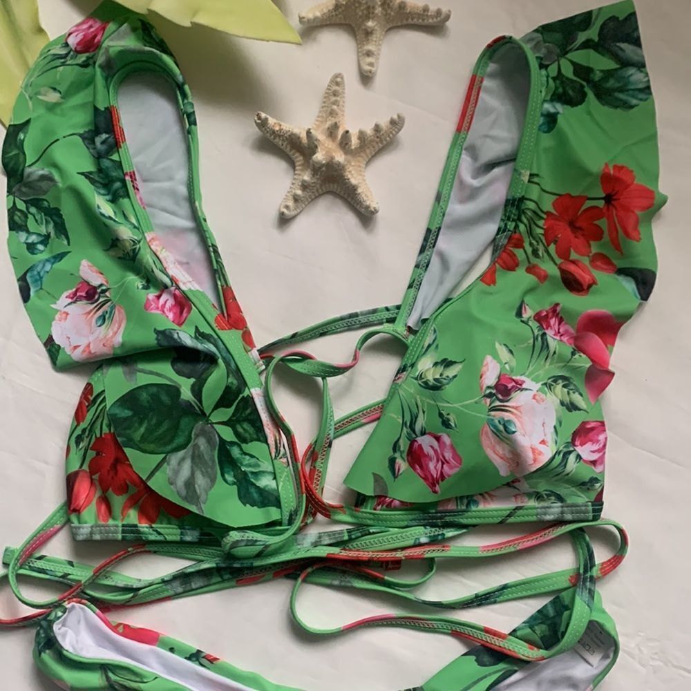 ⭐️FLORAL Ruffle Triangle High Cut Bikini Swimsuit⭐️ - Picture 2 of 6